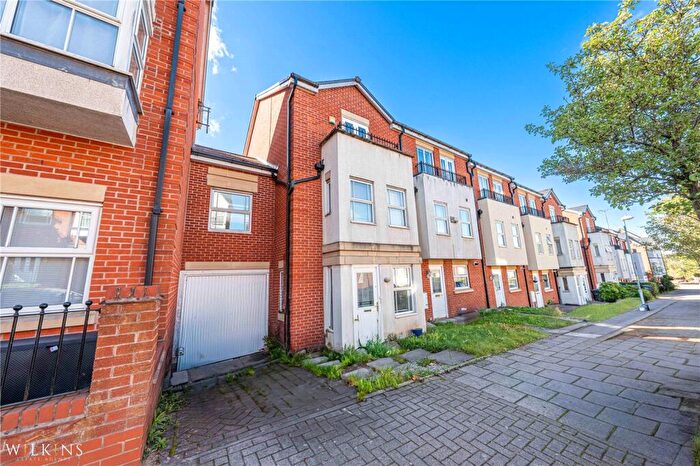 5 Bedroom End Of Terrace House For Sale In Northcroft Way, Birmingham, West Midlands, B23
