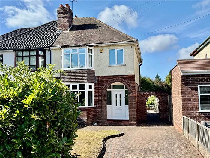 3 Bedroom Semi-detached House For Sale In Birchfields Road, Wednesfield, WV12