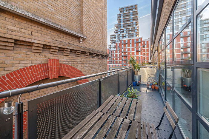 2 Bedroom Duplex To Rent In Candlemakers Apartments, York Road, SW11