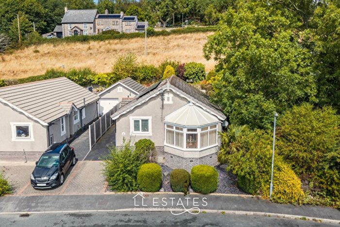 2 Bedroom Detached Bungalow For Sale In Maes Offa, Trelawnyd, Flintshire, LL18