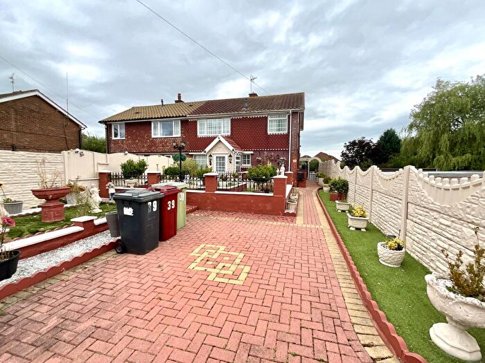 3 Bedroom Semi-Detached House For Sale In Victoria Drive, Alfreton, DE55