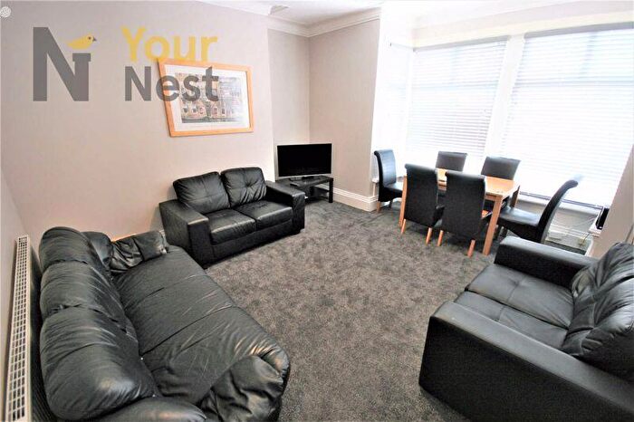 6 Bedroom Detached House To Rent In Headingley Mount, Headingley, LS6