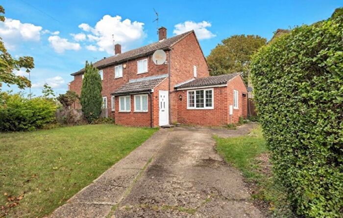 3 Bedroom Semi Detached House For Sale In Myrtle Avenue, Peterborough, PE1