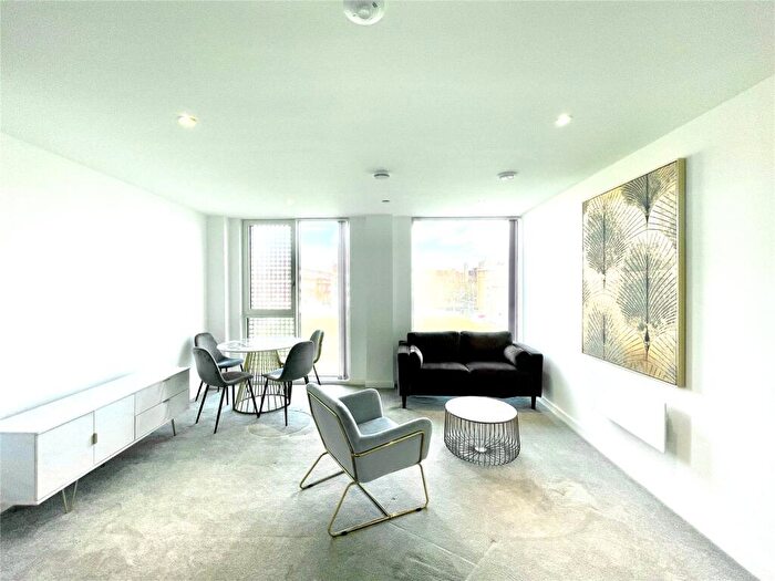 1 Bedroom Apartment To Rent In Burlington Square, Boundary Lane, Manchester, M15