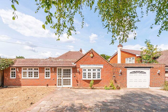 3 Bedroom Bungalow To Rent In York Road, Sutton, SM2