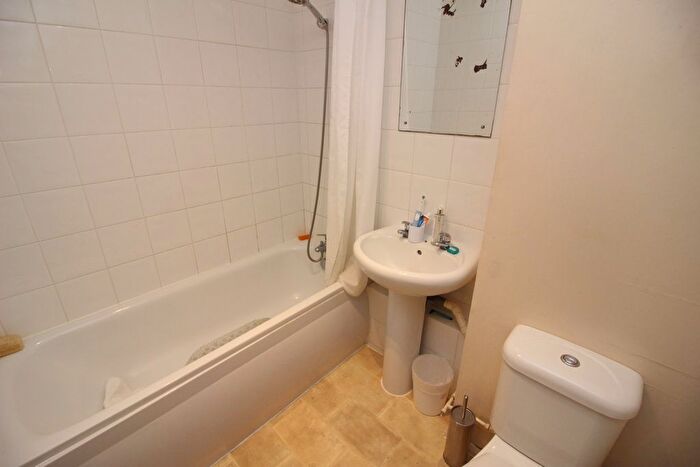 1 Bedroom Flat To Rent In Cedar Road, Sutton, SM2