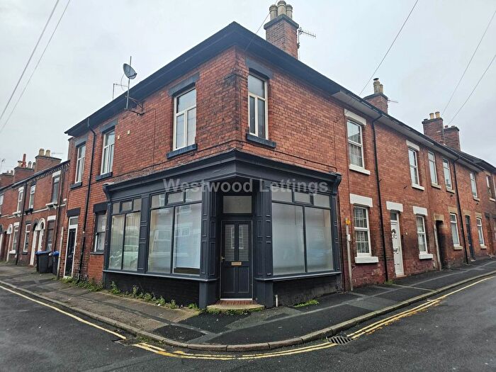 2 Bedroom Flat To Rent In Chorley Street, Leek, ST13