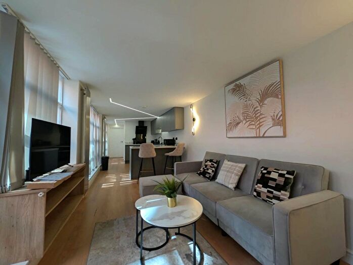 2 Bedroom Flat To Rent In Vittoria Street, Birmingham, B1