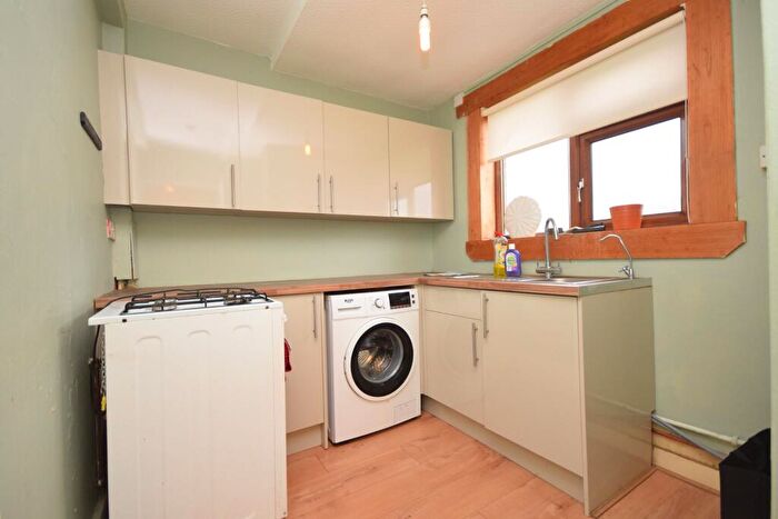 1 Bedroom Flat For Sale In Craigburn Street, Hamilton, ML3