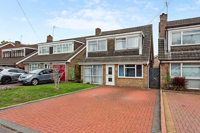 4 Bedroom Detached House For Sale In The Drive, Northwood, HA6