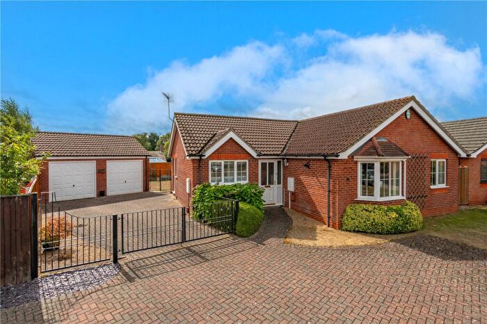 3 Bedroom Bungalow For Sale In Priory Way, Sleaford, Lincolnshire, NG34