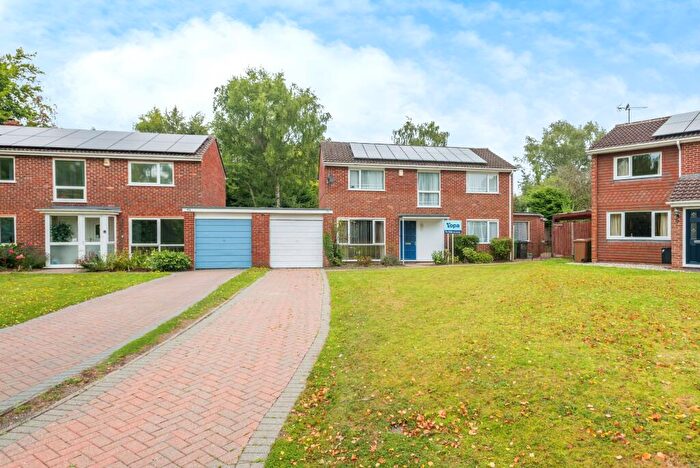 4 Bedroom Detached House For Sale In Penwood Heights, Newbury, RG20