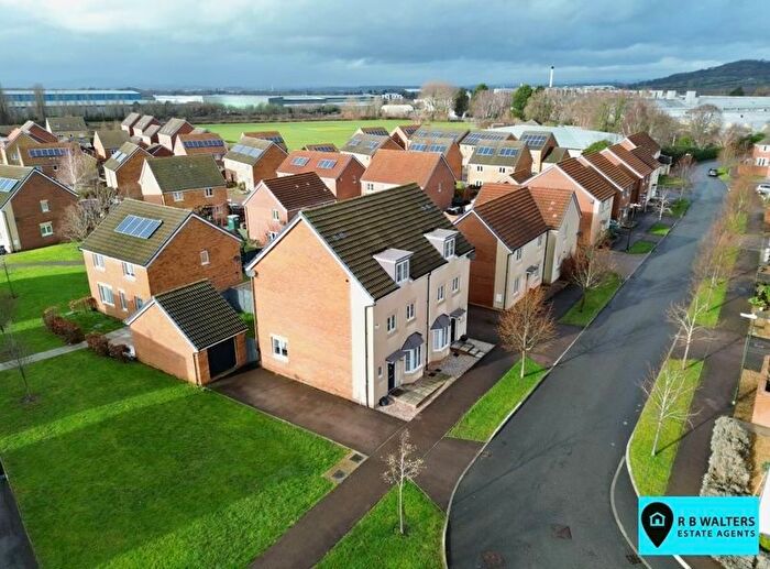 4 Bedroom Semi Detached House For Sale In Spinners Road, Brockworth, GL3