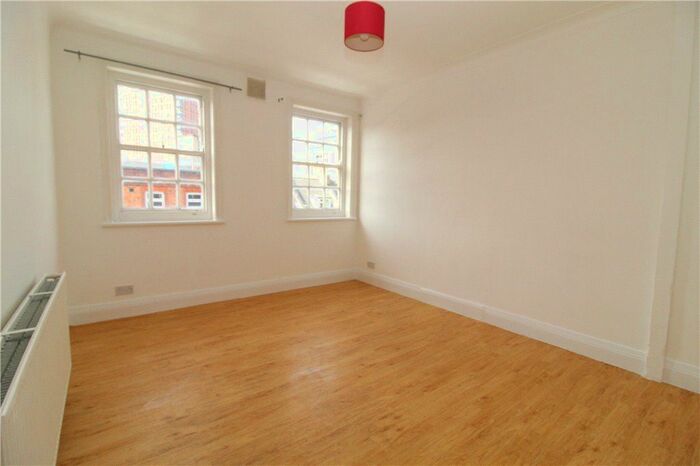 3 Bedroom Flat To Rent In High Street, Croydon, CR0