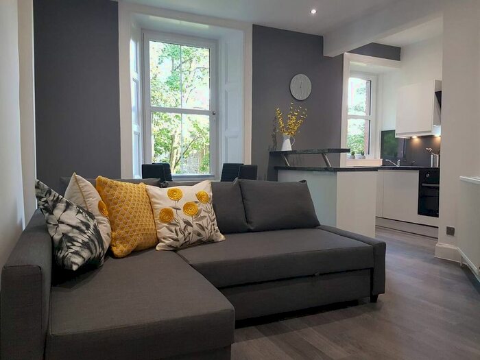 2 Bedroom Flat To Rent In East Mayfield, Edinburgh, EH9