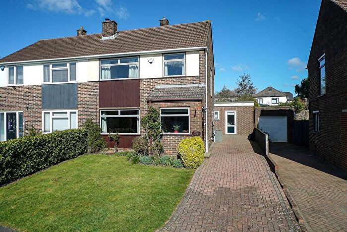 3 Bedroom Property For Sale In Follet Drive, Abbots Langley, WD5