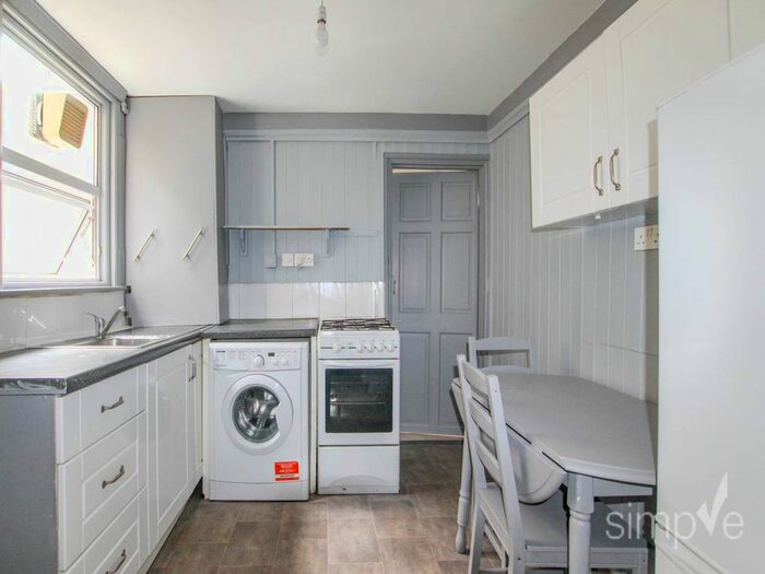 5 Bedroom Property To Rent In Queens Road, Southall, Middlesex, UB2