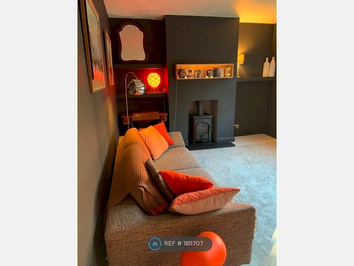 3 Bedroom Semi-Detached House To Rent In Northen Grove, Manchester, M20