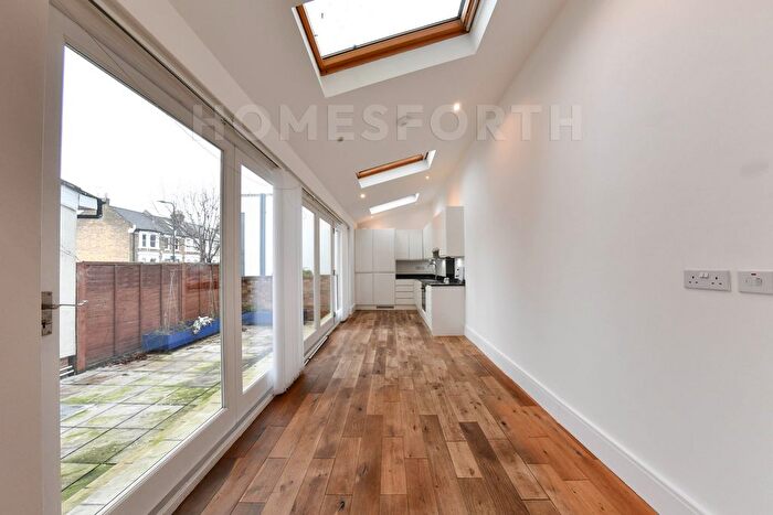 2 Bedroom Flat To Rent In Brondesbury Road, Queen`S Park, NW6