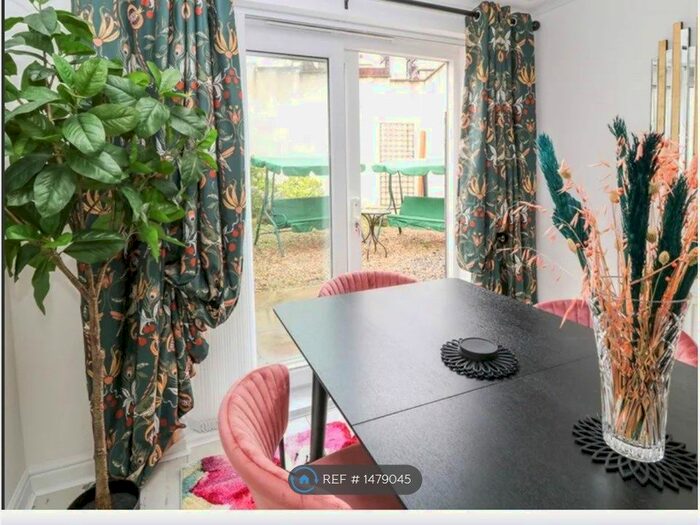 4 Bedroom Semi-Detached House To Rent In Cherry Blossom House, Launceston, PL15