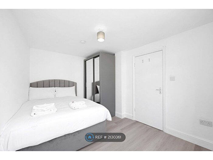 7 Bedroom End Of Terrace House To Rent In Diban Avenue, Hornchurch, RM12
