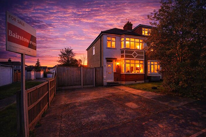 3 Bedroom End Of Terrace House For Sale In Wilton Drive, Romford, RM5