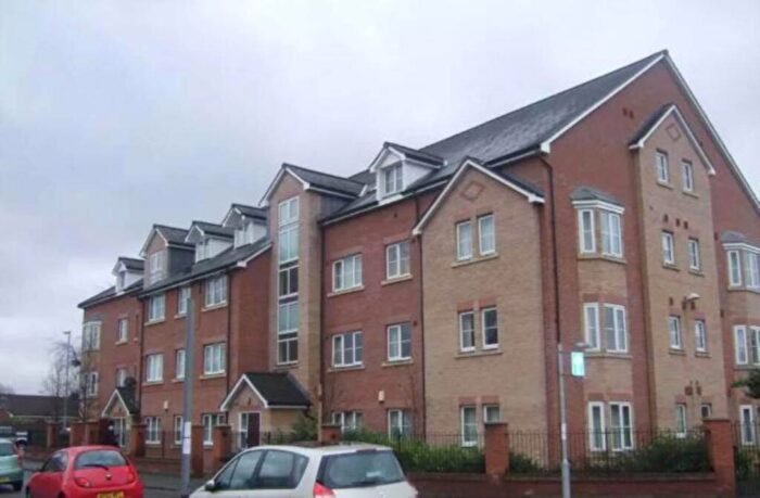 2 Bedroom Apartment To Rent In Kingsburn Court, Manchester, M19