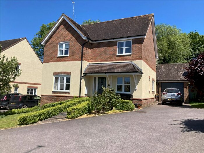 4 Bedroom Detached House For Sale In Saunders Meadow, Marlborough, SN8