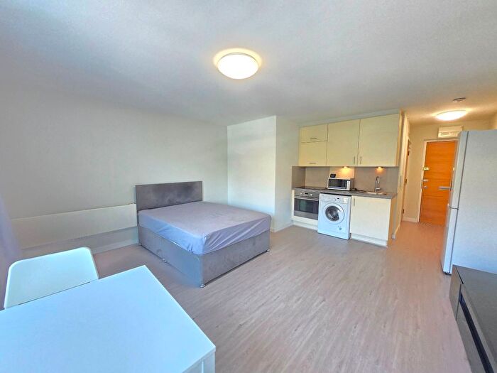 Studio To Rent In Heritage Avenue, London, NW9