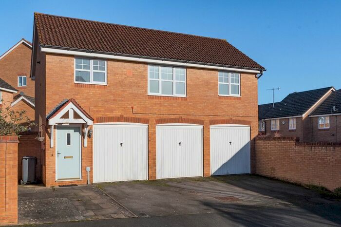 1 Bedroom Flat To Rent In Steel Close, Bromsgrove, Worcestershire, B60