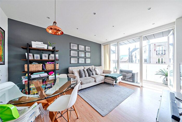 2 Bedroom Flat For Sale In High Street, Beckenham, BR3