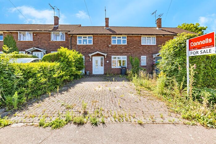 3 Bedroom Terraced House For Sale In Cotswold Avenue, Bushey, WD23