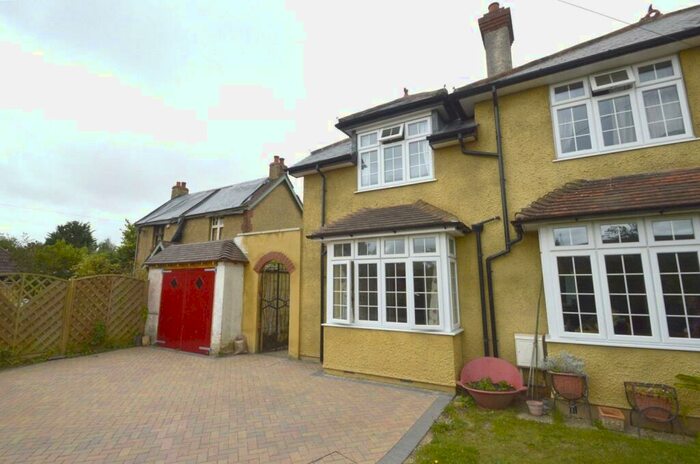 1 Bedroom House To Rent In Cannon Lane, Maidenhead, Berkshire, SL6