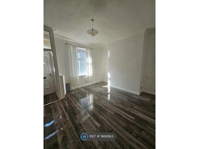 2 Bedroom Terraced House To Rent In Catherine Street, Lees, Oldham, OL4