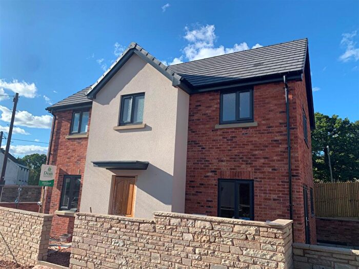 3 Bedroom Detached House For Sale In School Close, Buckshaft Road, Cinderford, GL14