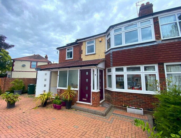 3 Bedroom Terraced House To Rent In Kenilworth Gardens, Staines-Upon-Thames, Surrey, TW18