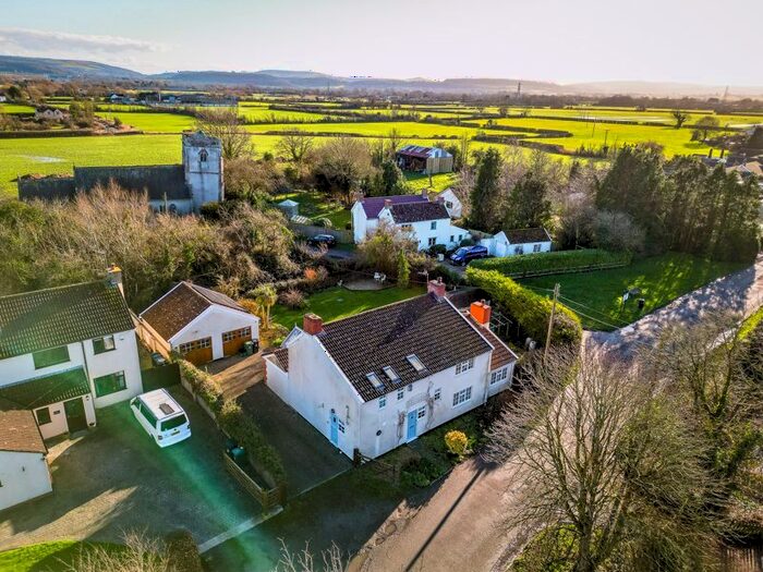 4 Bedroom Detached House For Sale In Puxton Road, Hewish, Weston-Super-Mare, BS24