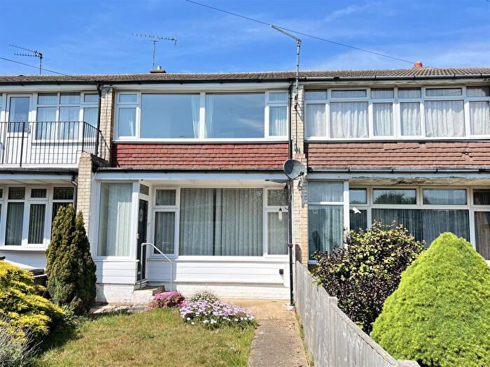 2 Bedroom House To Rent In Shelldrake Close, Rochester, Kent, ME3