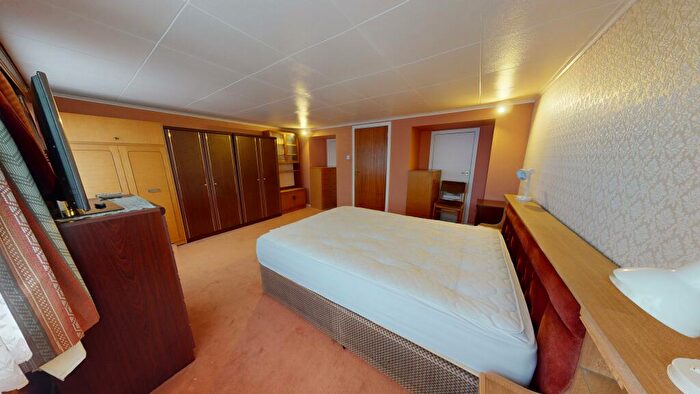 2 Bedroom Chalet For Sale In Wheatley Road, Corringham, Essex, SS17