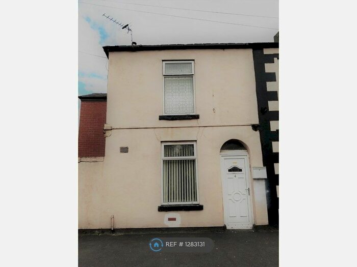 2 Bedroom Semi-Detached House To Rent In Ellesmere Street, Little Hulton, Manchester M38