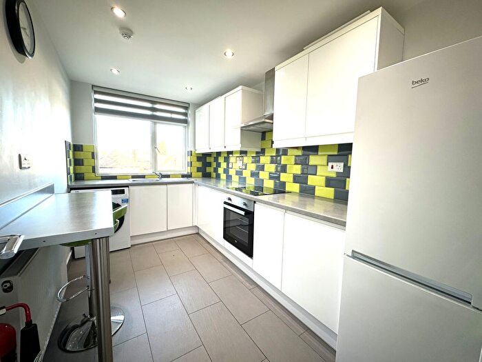 2 Bedroom Flat To Rent In Chaplin Road, Wembley, London, HA0