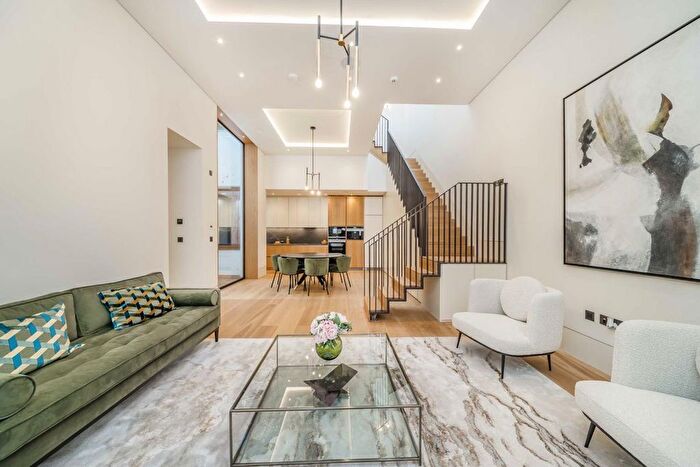 3 Bedroom Semi Detached House To Rent In Park Hill, Clapham, SW4