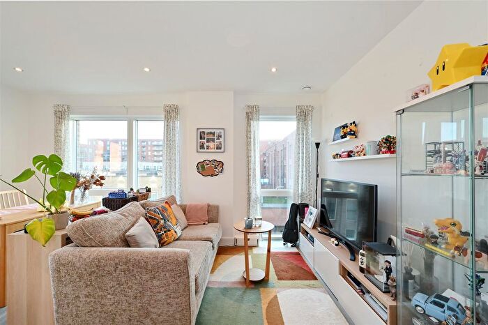 1 Bedroom Flat For Sale In Hoy Close, London, NW9