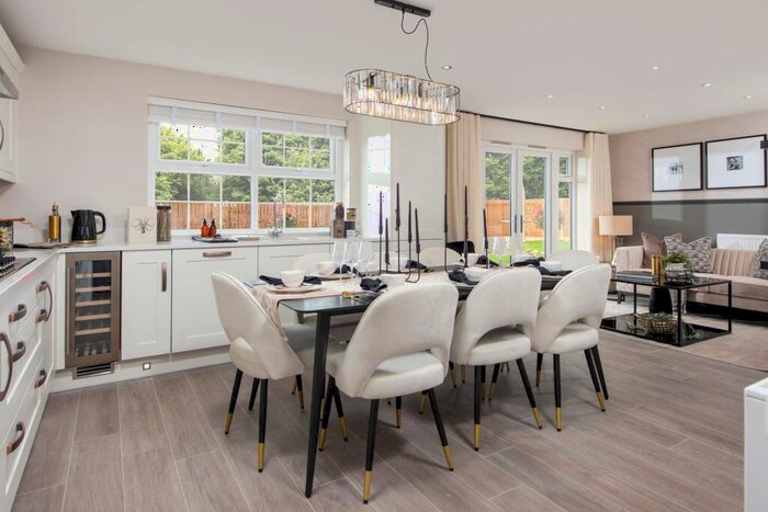 4 Bedroom Detached House For Sale In Meadowsweet Avenue, Beaconside, Stafford, Staffordshire, ST16