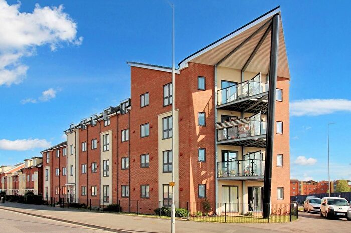 2 Bedroom Flat To Rent In Edge Street, Aylesbury, HP19