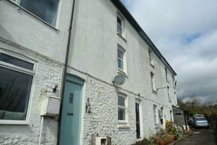 3 Bedroom Terraced House To Rent In Rush Park Terrace, PL18