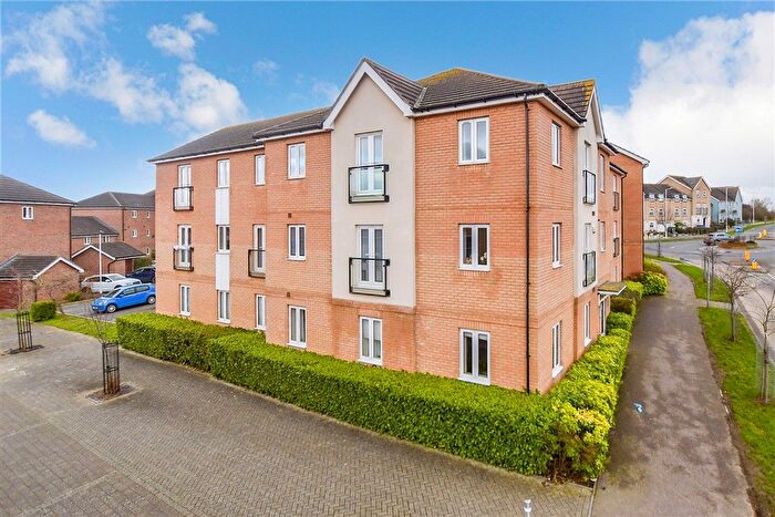 2 Bedroom Flat For Sale In Thistle Hill Way, Minster On Sea, Sheerness, Kent, ME12