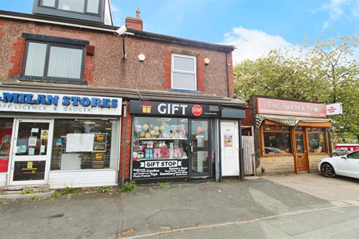 1 Bedroom Terraced House For Sale In St. Enochs Road, Bradford, BD6