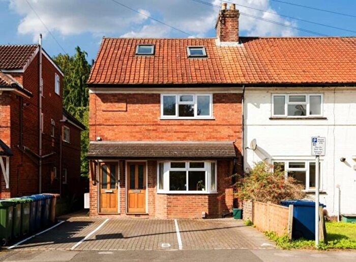 2 Bedroom Flat For Sale In Grays Road, Headington, OX3