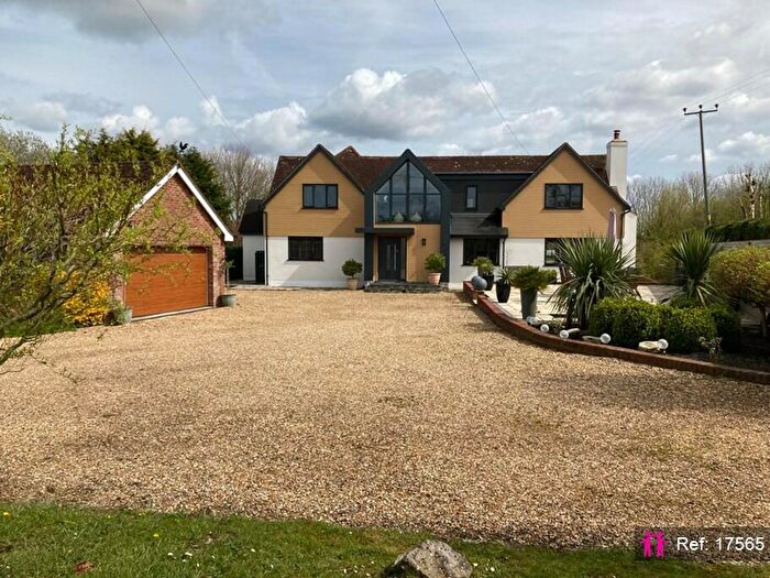 5 Bedroom Detached House For Sale In Sandleheath Road, Fordingbridge, SP6